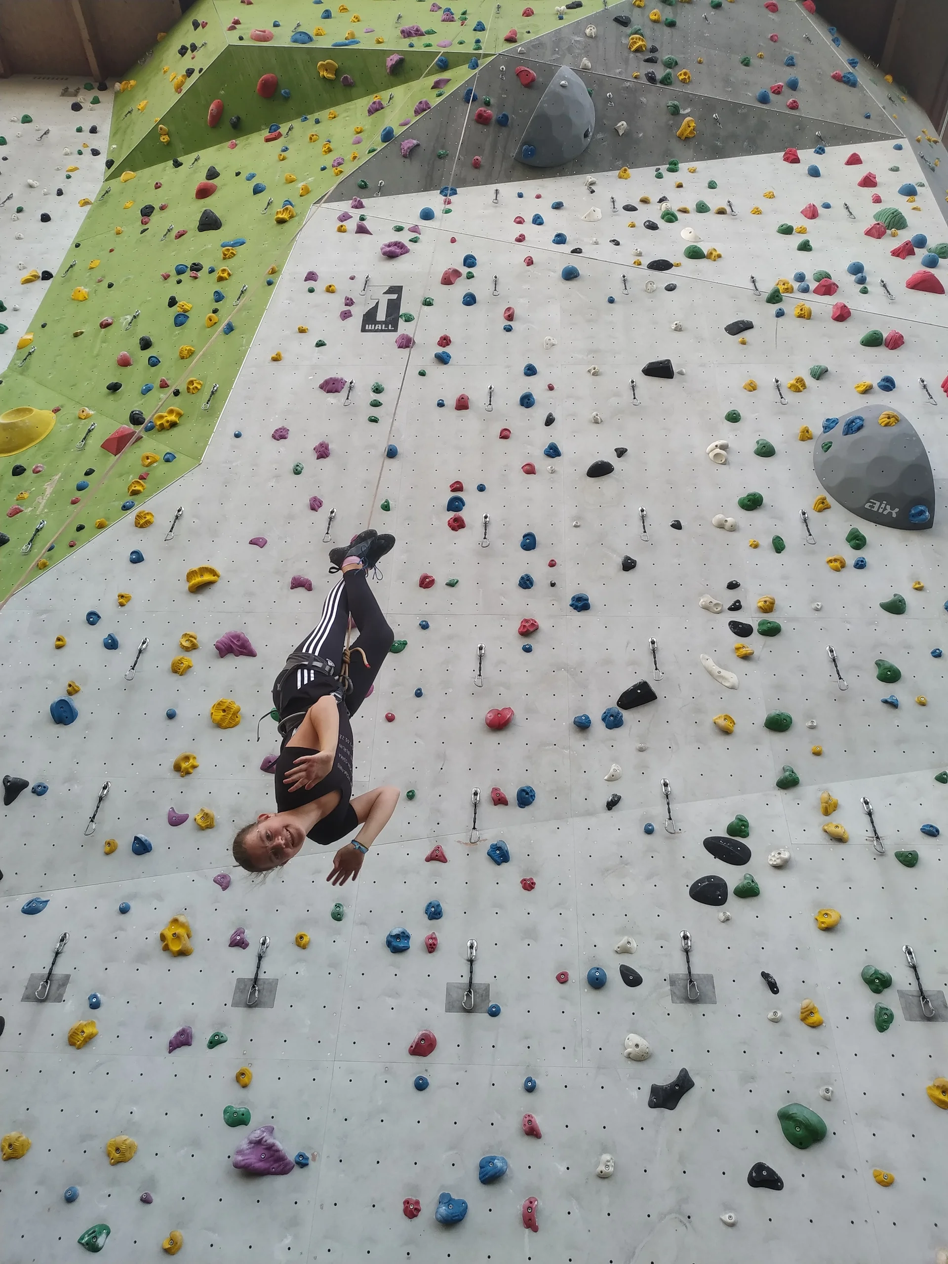 Adrijana mit Kopfstand | © DAV Sektion Hameln