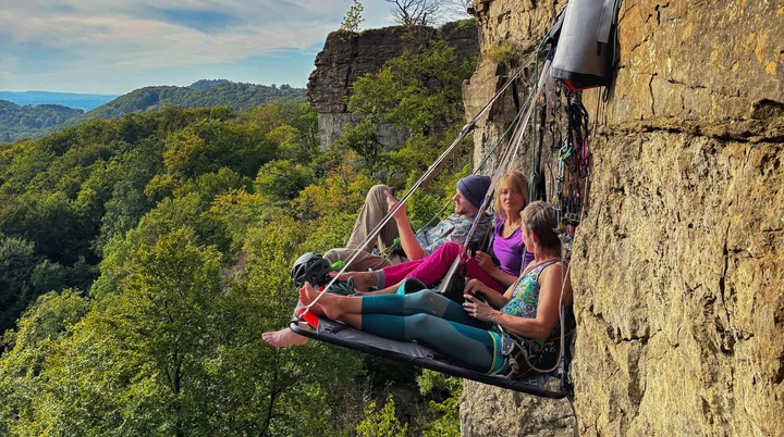 Portaledge - Das mobile Sofa an der Felswand | © DAV Sektion Hameln