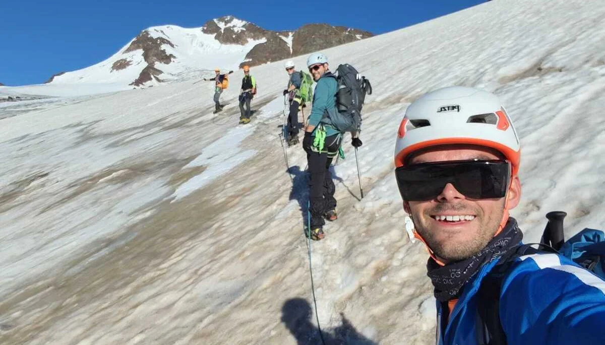 Unterwegs auf dem Gletscher in Richtung Zufallspitze | © DAV Sektion Hameln