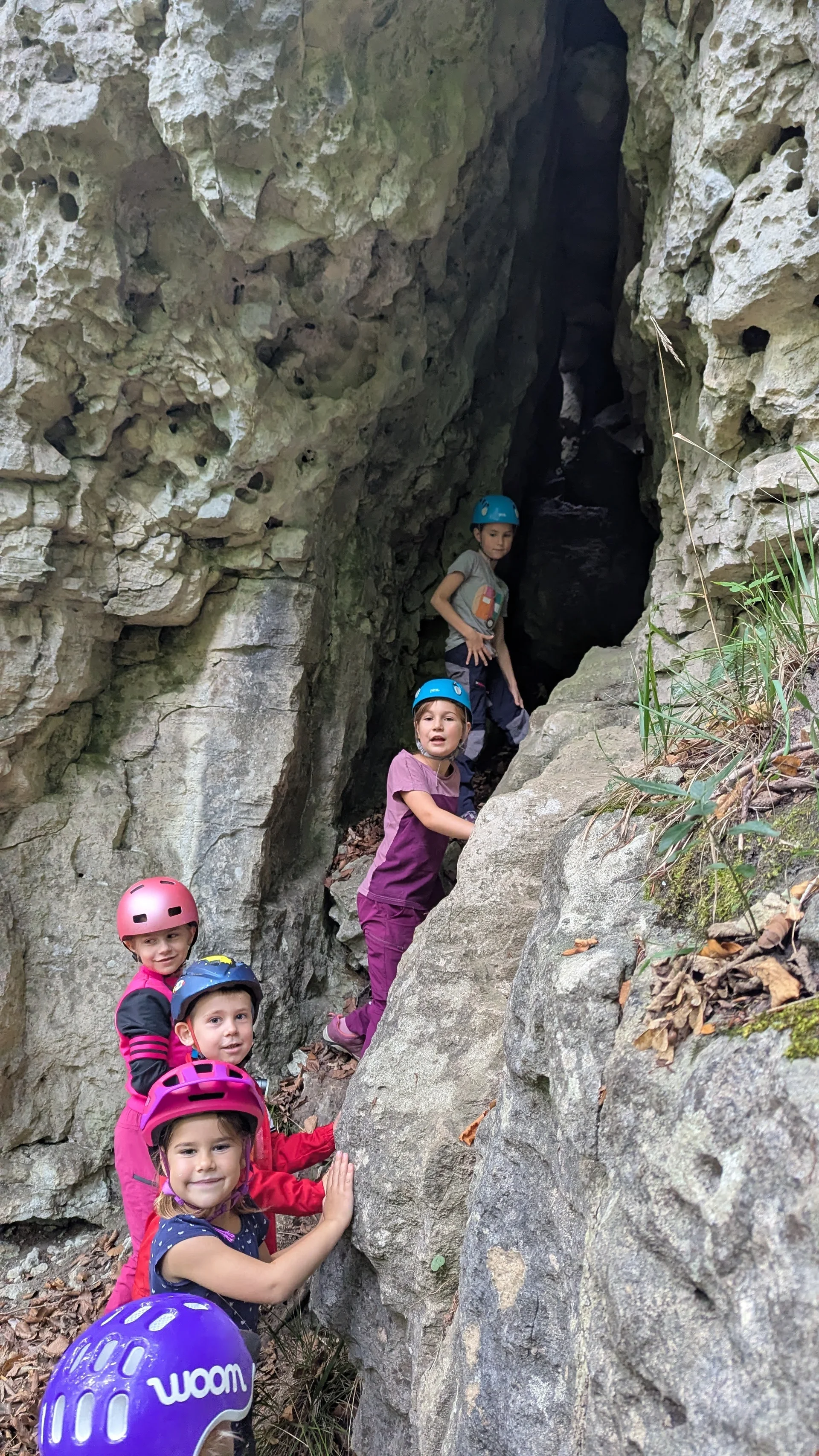 Kleine Höhle im Fels | © DAV Sektion Hameln