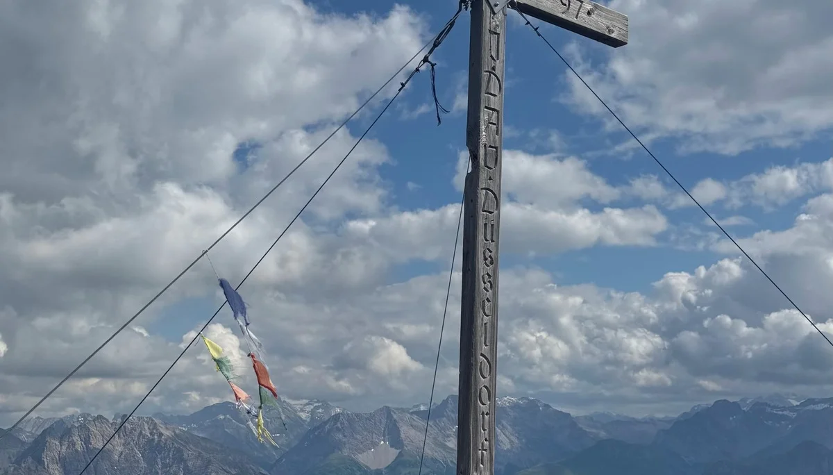 Gipfelglück mit blauem Himmel! | © DAV Sektion Hameln