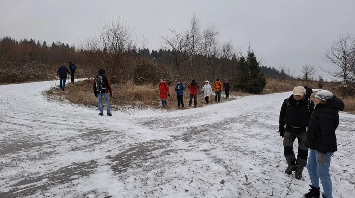 Umgehen der Kreuzung - weiter in Gänsemarsch | © DAV Sektion Hameln / Konrad Mäkeler