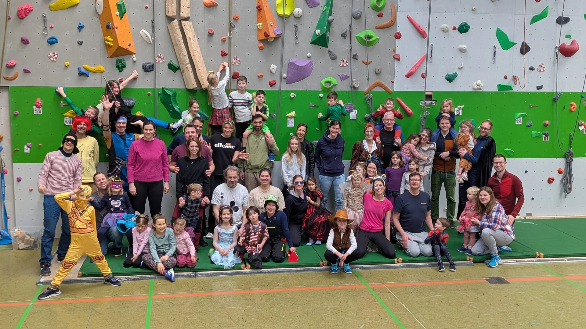 Faschingsklettern 2025 | © DAV Sektion Hameln / Marc Kappel